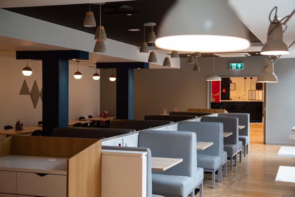 Holiday Inn Express London Stansted Airport 21/33