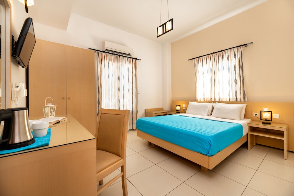 Stelios Place 6/50