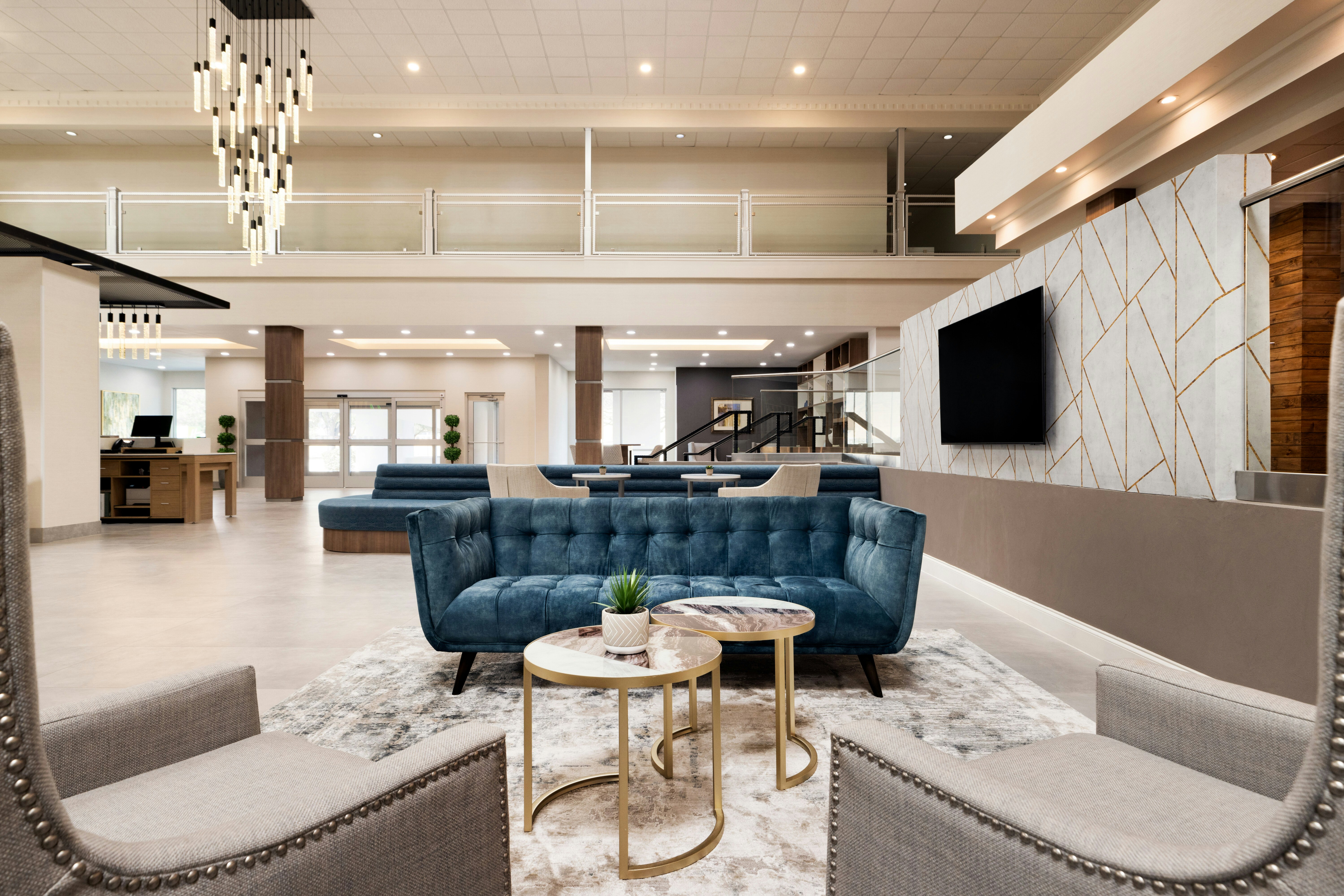 DoubleTree by Hilton Fort Worth South Hotel and Conference Center 10/18