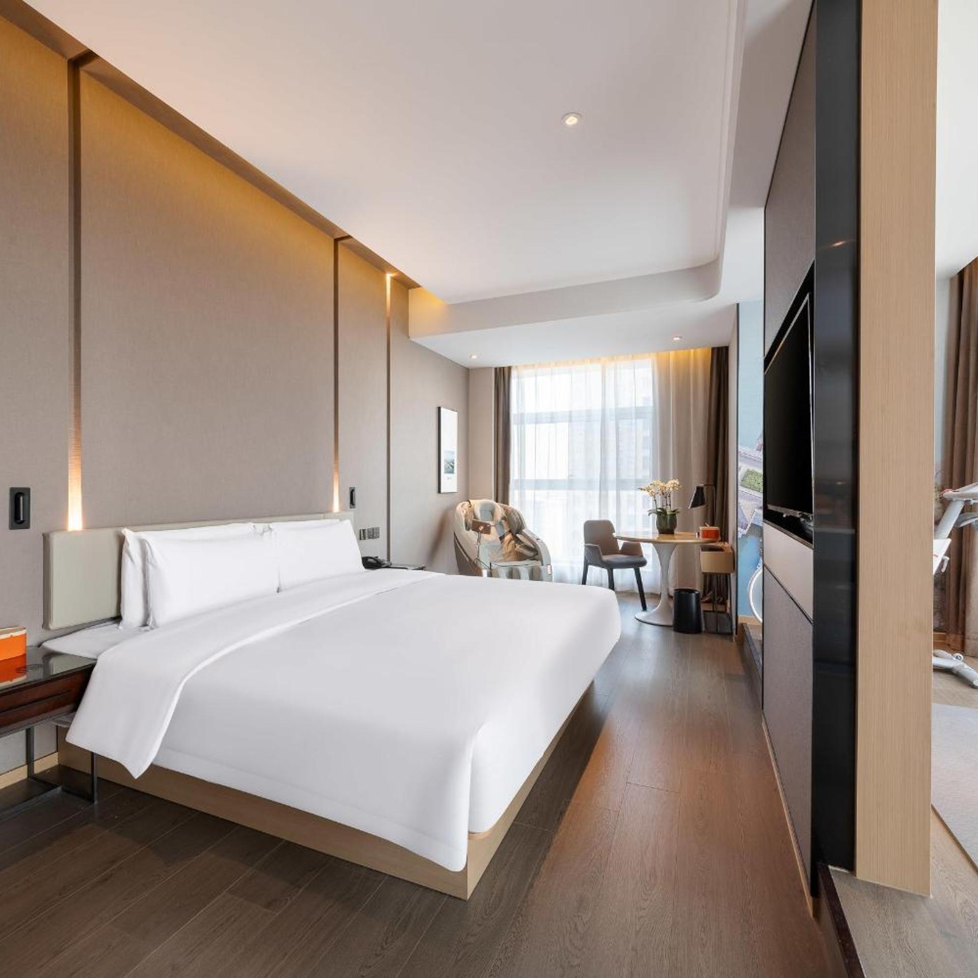 Atour Hotel (Xuzhou Yunlong CBD) 10/26