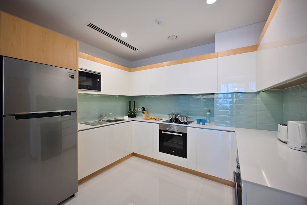Springfield Suites Seef 63/63