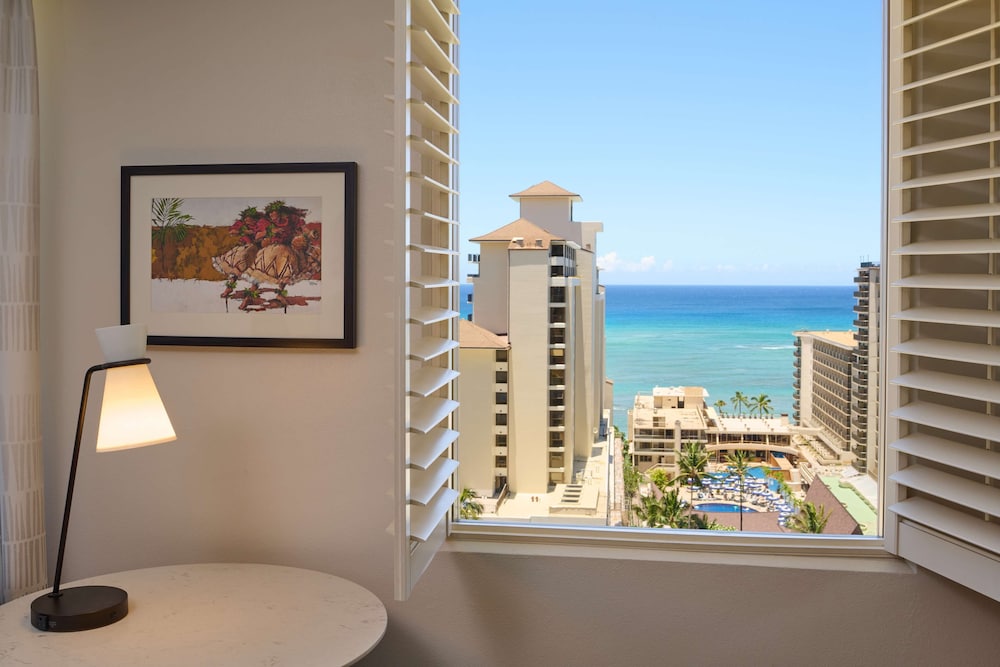 Embassy Suites By Hilton Waikiki Beach Walk 37/42