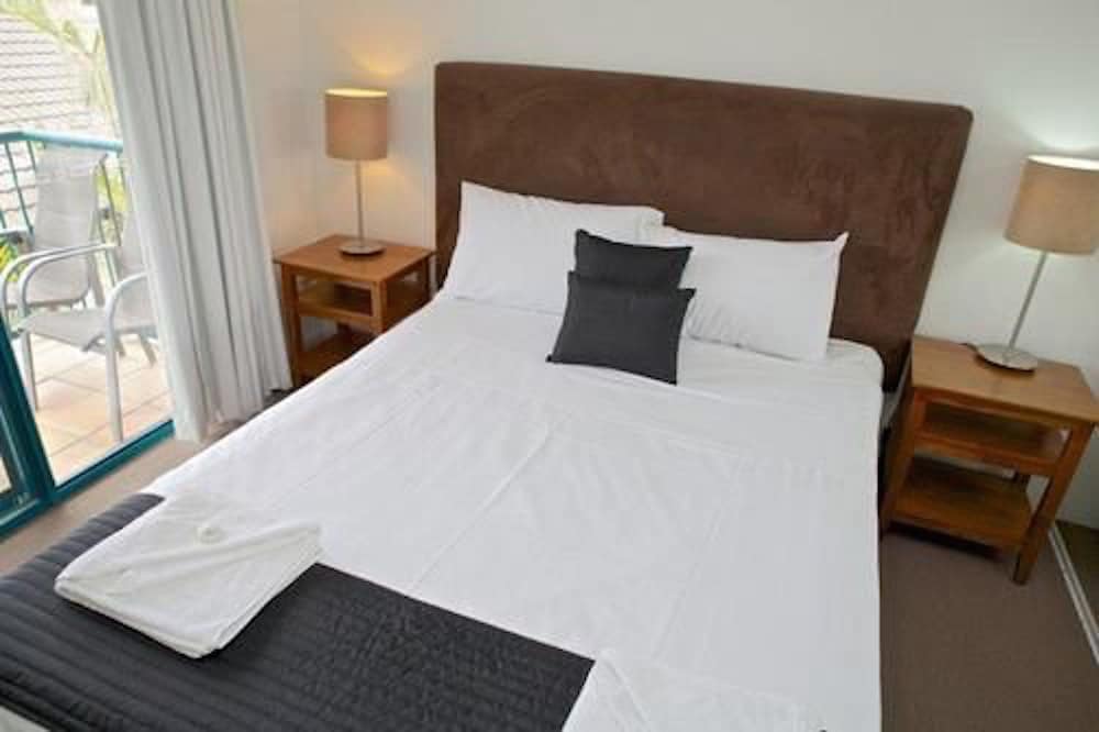 Karana Palms Self Contained Apartments 12/58
