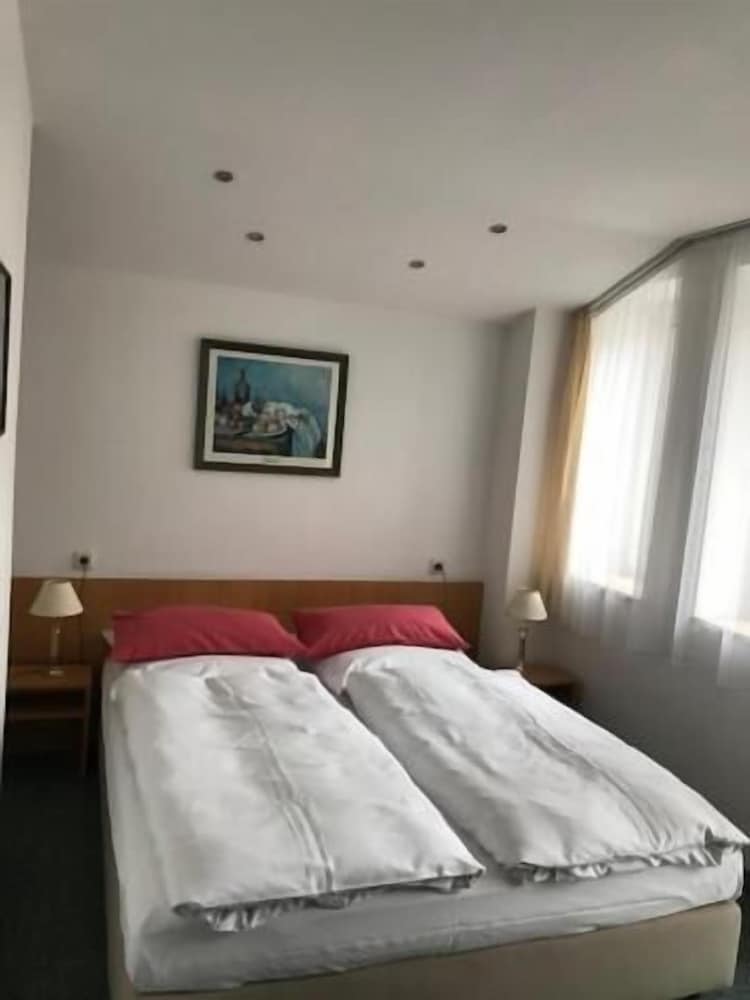 STANDARD, DOUBLE BED