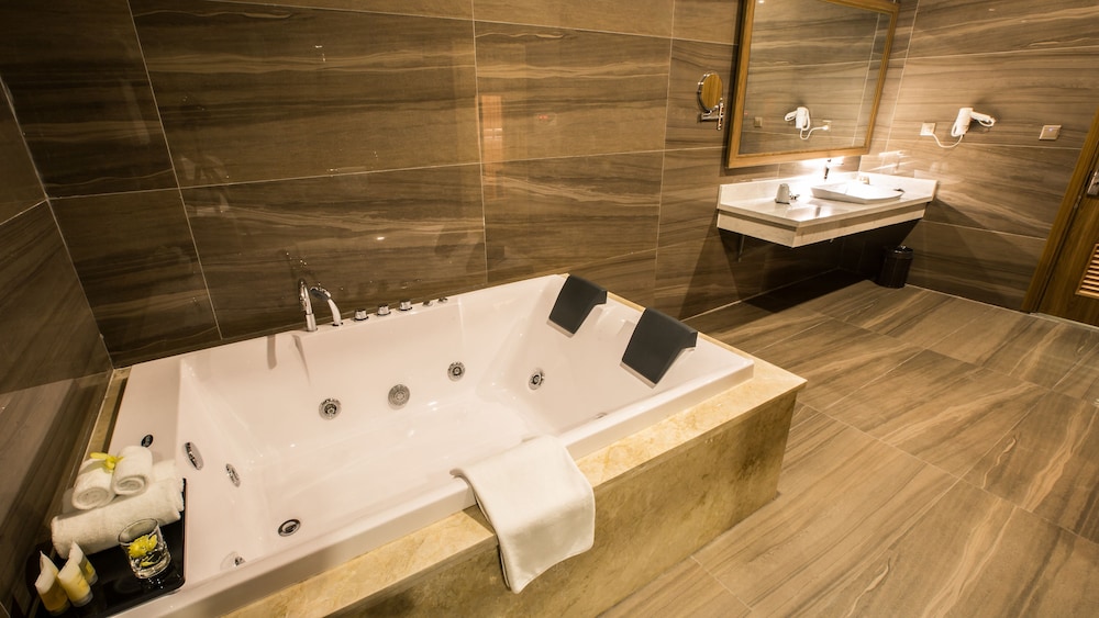 Muong Thanh Luxury Phu Tho Hotel 49/50
