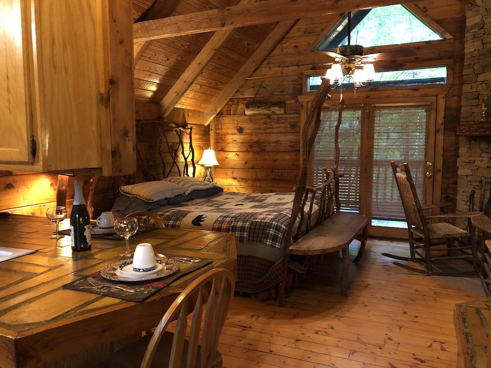 Gatlinburg Adventure Cabins 16/48