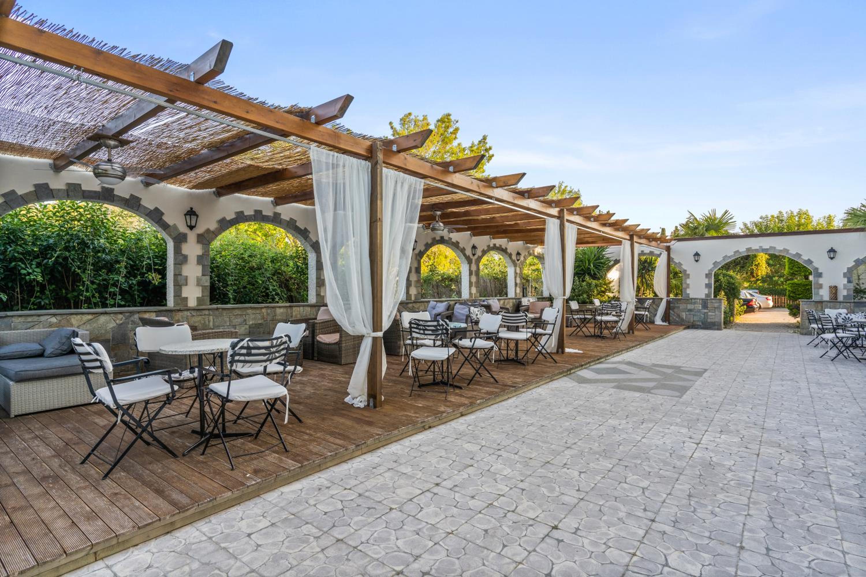 stefania hotel