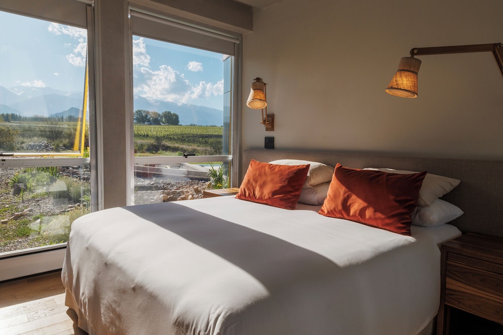 Casa de Uco Vineyards Wine Hotel 12/74