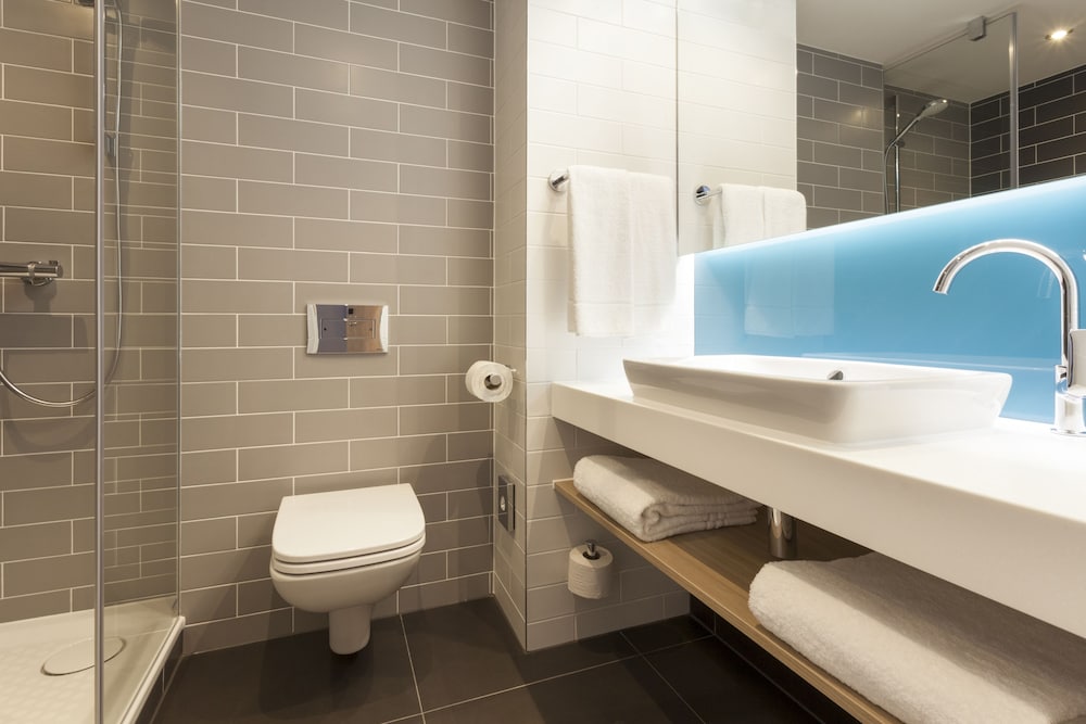 Holiday Inn Express St. Albans - M25, Jct.22 16/76
