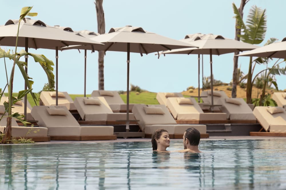Liu Resorts 38/72