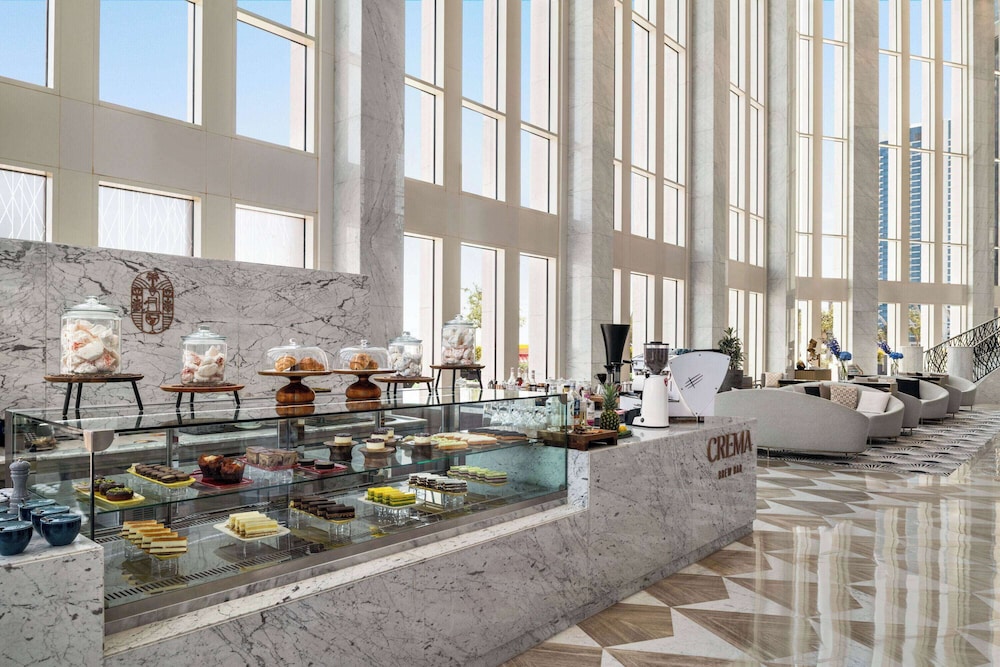 Wyndham Grand Doha West Bay Beach 29/57