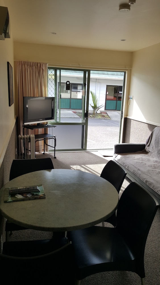 Auckland North Shore Motels & Holiday Park 34/56
