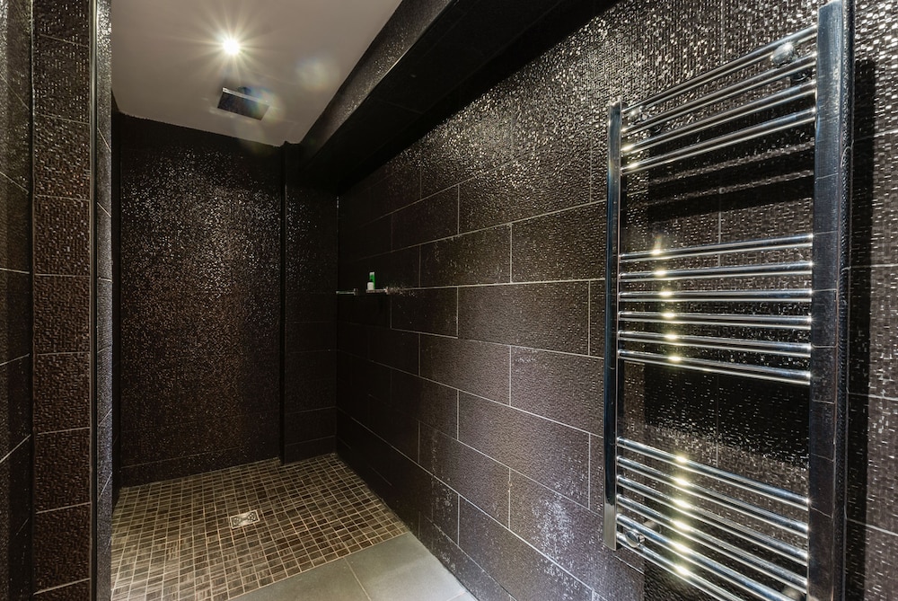 Signature Living Apart Hotel 42/57