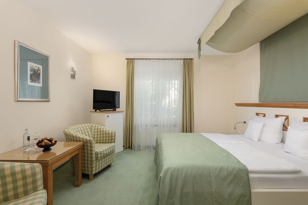 House, Double Bed