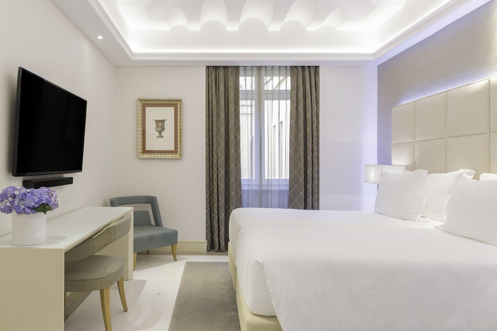 Aleph Rome Hotel Curio Collection by Hilton 25/63