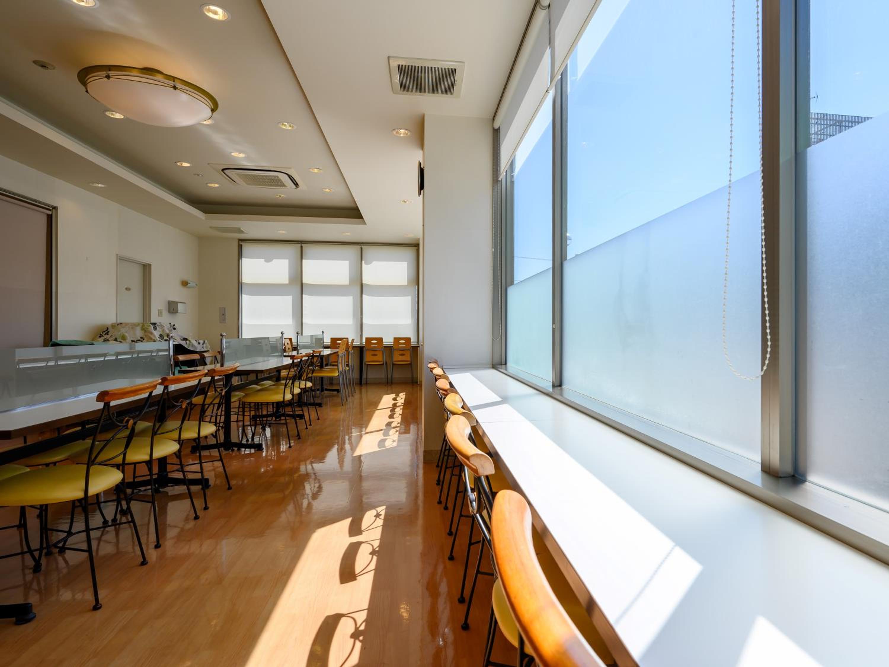 Hotel Econo Kameyama 77/85