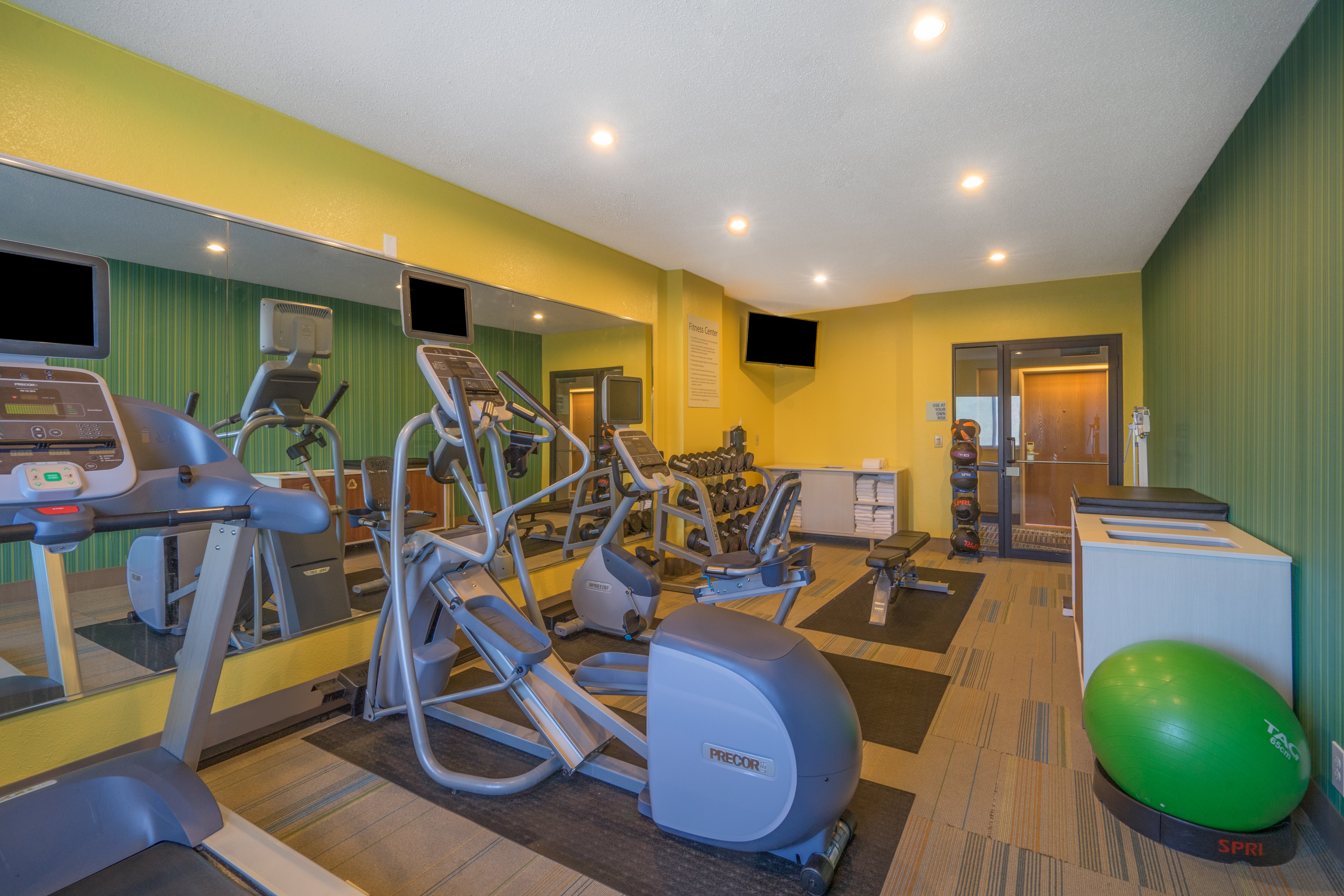 Holiday Inn Express Howe (Sturgis, Mi) 31/49