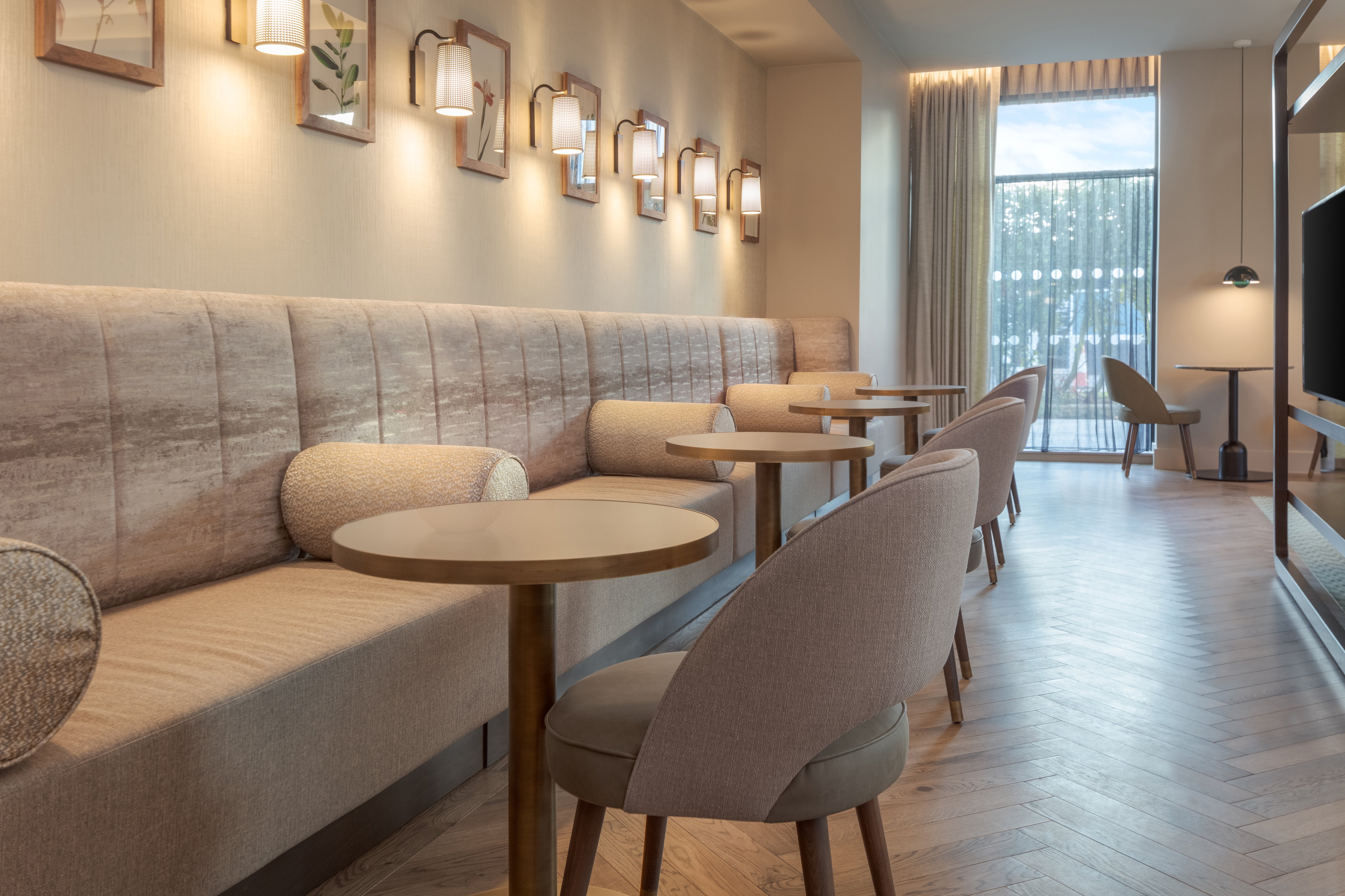 Staybridge Suites London - Heathrow Bath Road 18/36