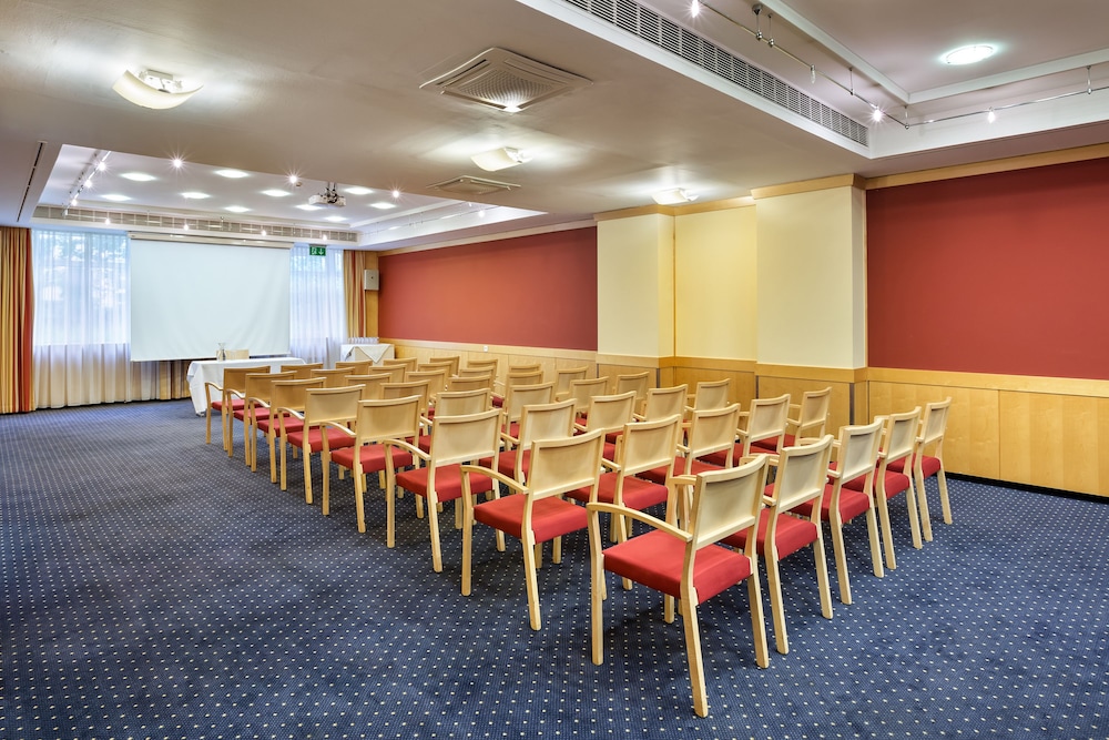 Austria Trend Hotel Ananas 40/50