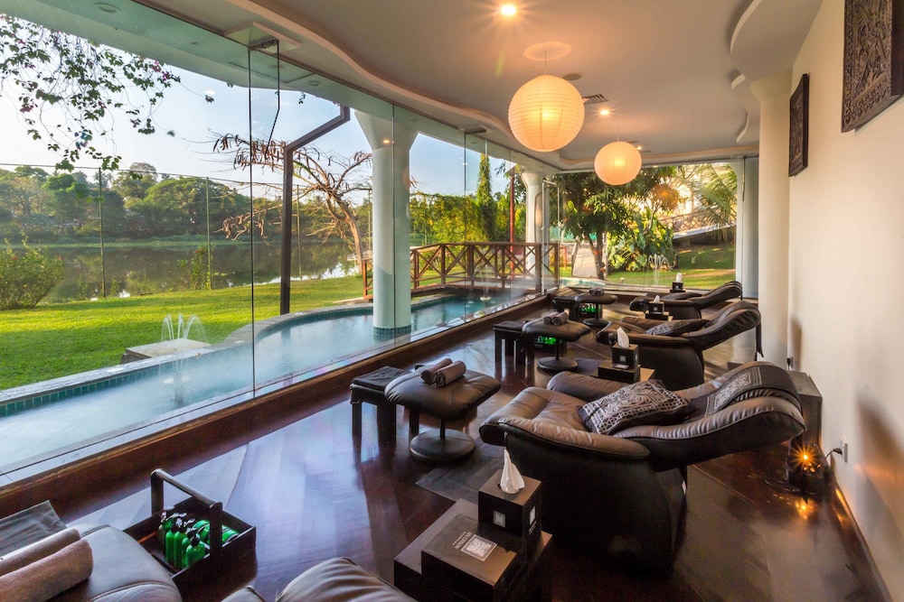 Mahaweli Reach Hotel 24/50