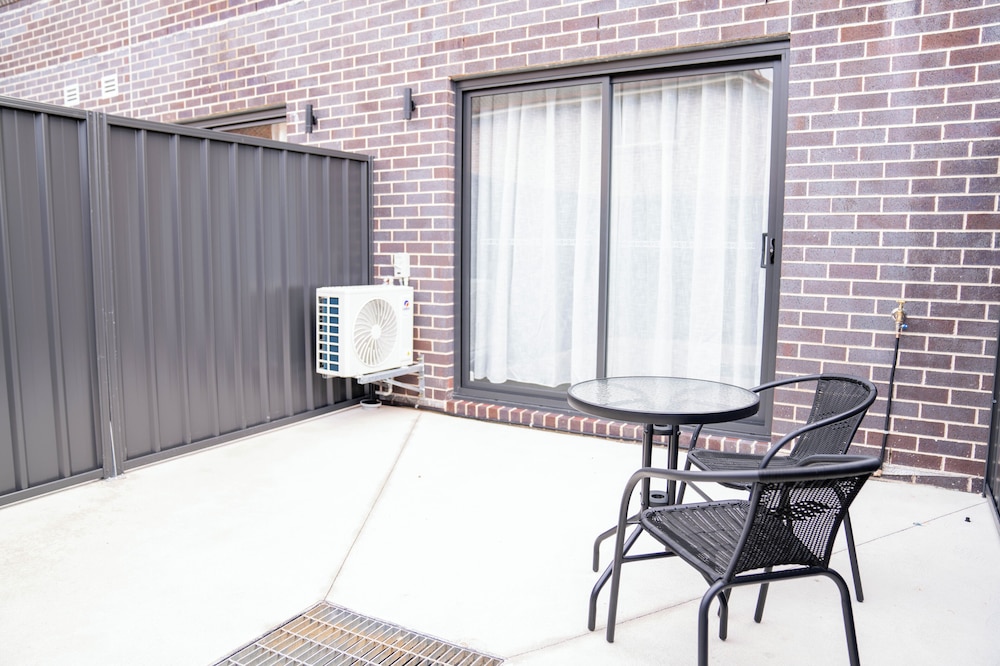 ValueSuites Penrith 48/60