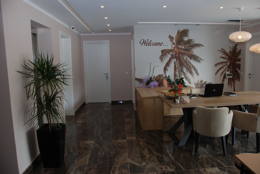 Bianco Hotel 45/61