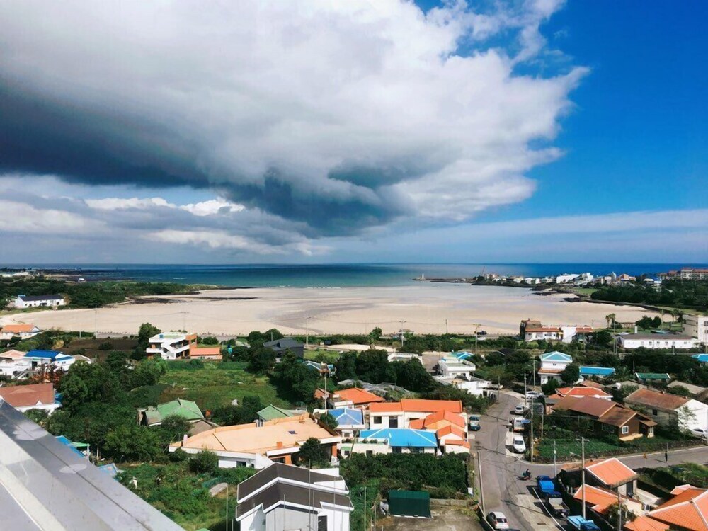 Rezion Tourist Hotel 37/44