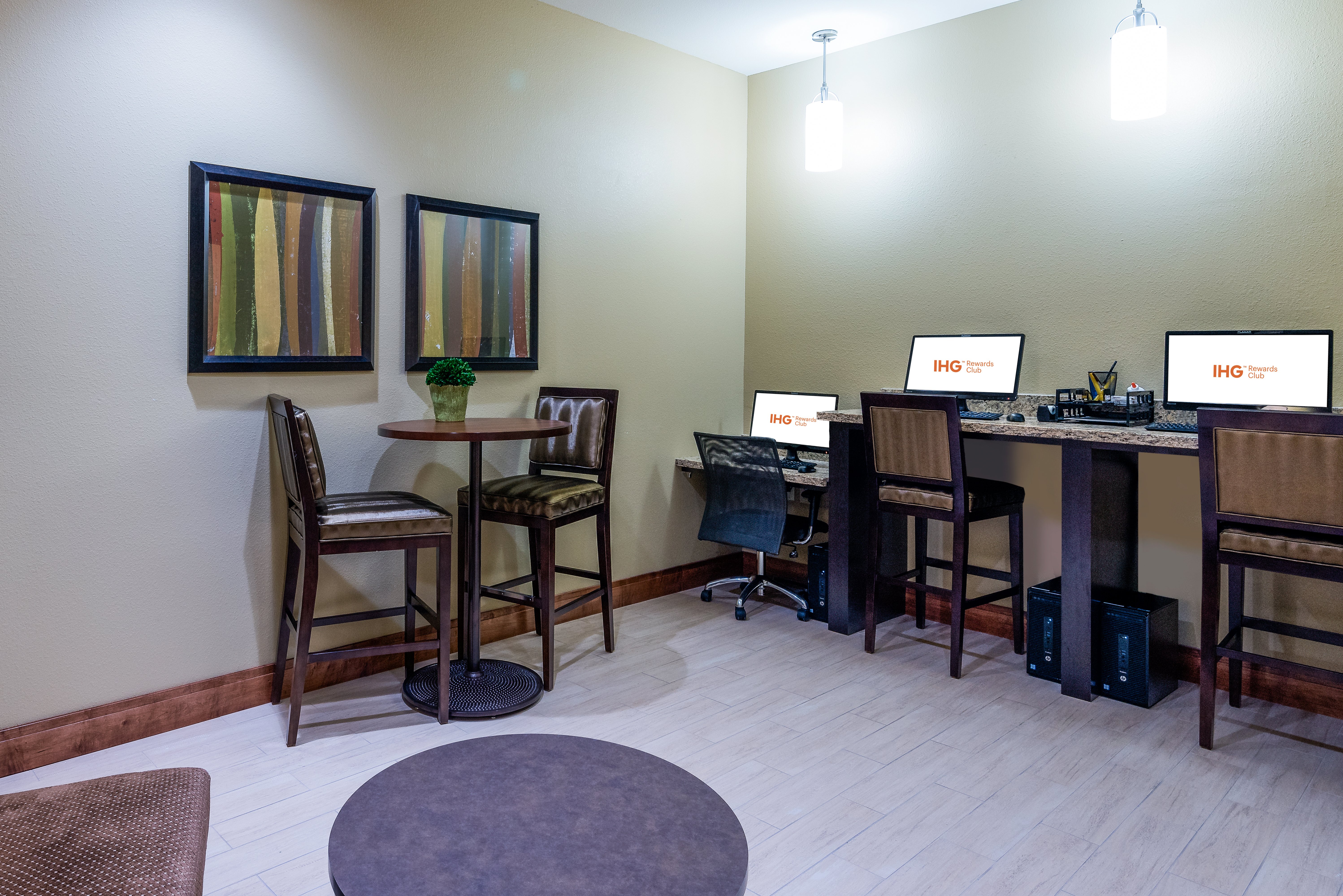 STAYBRIDGE SUITES EAU CLAIRE - ALTOONA 47/67