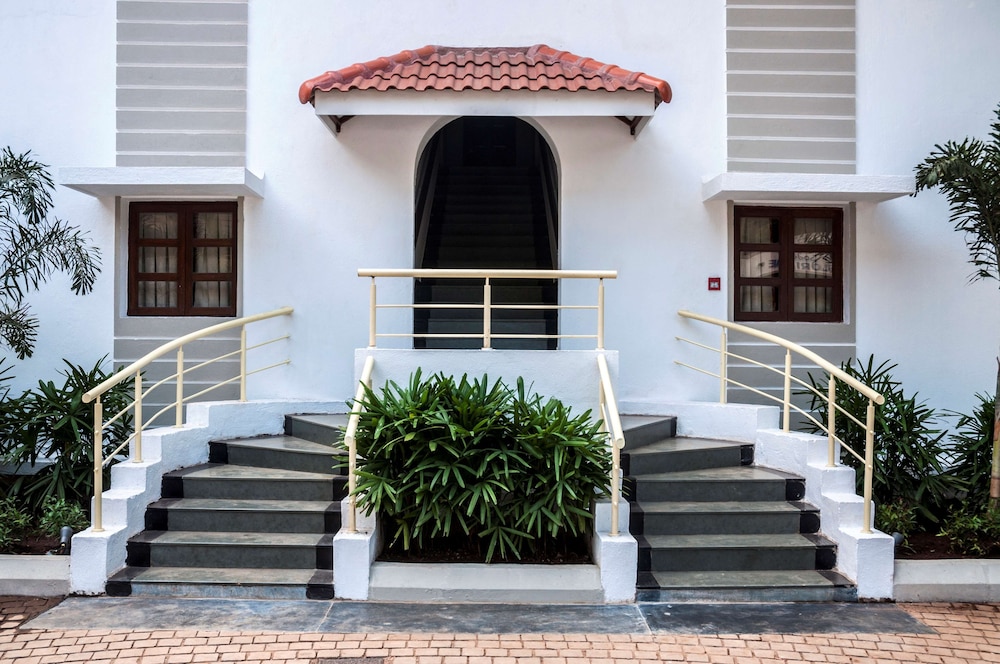 Radisson Goa Candolim Hotel in CANDOLIM