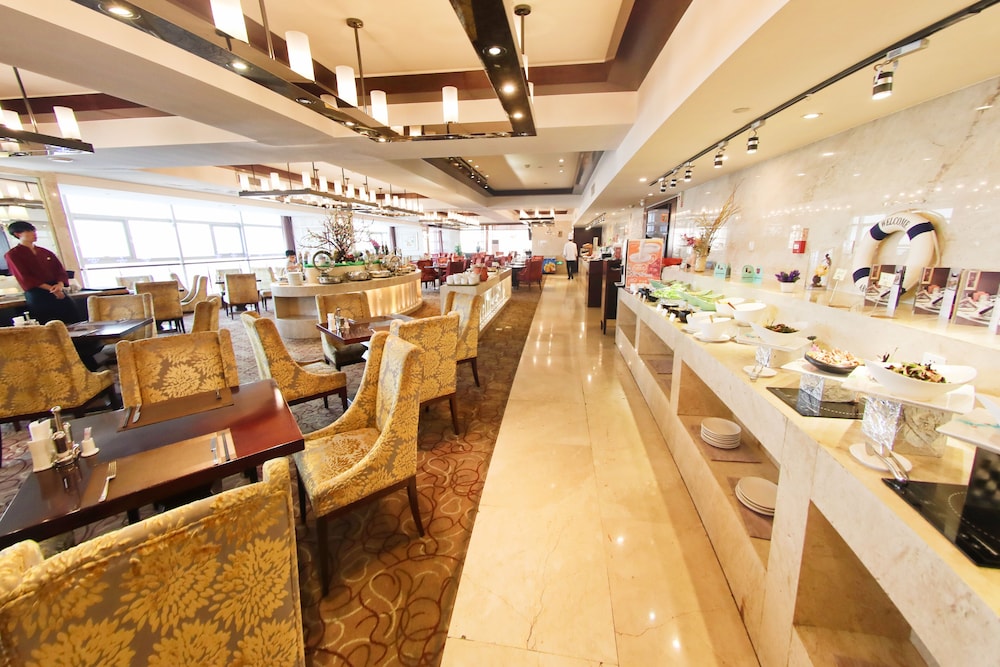 New Century Hotel Qingdao 54/73