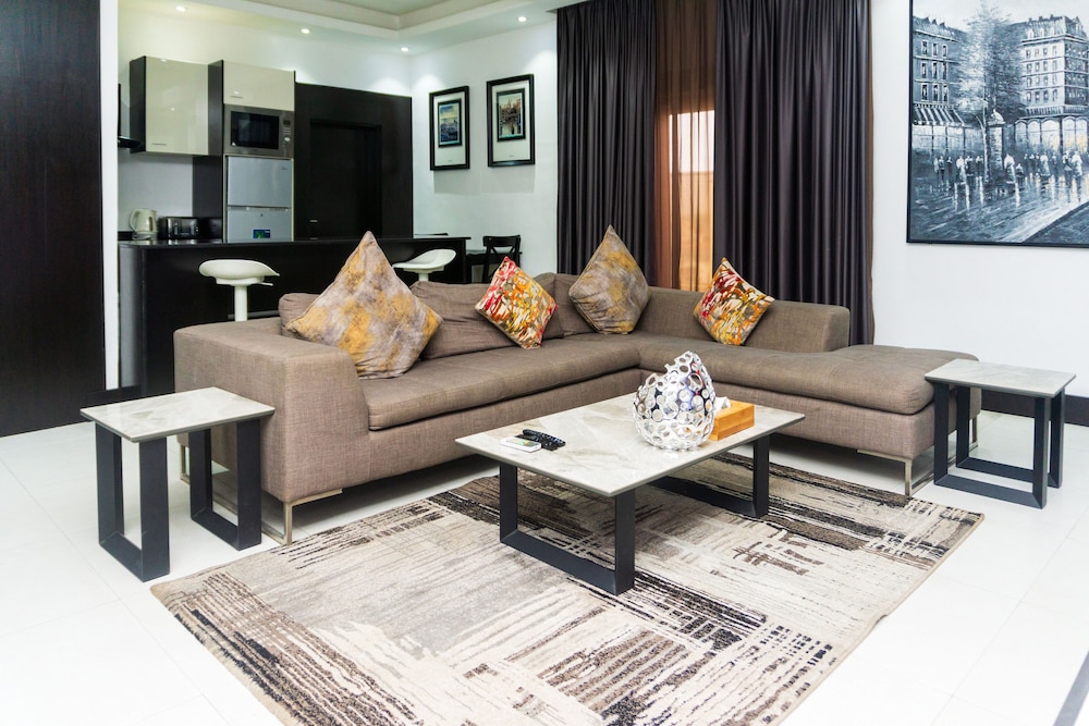 Green Point Hotel 24/50