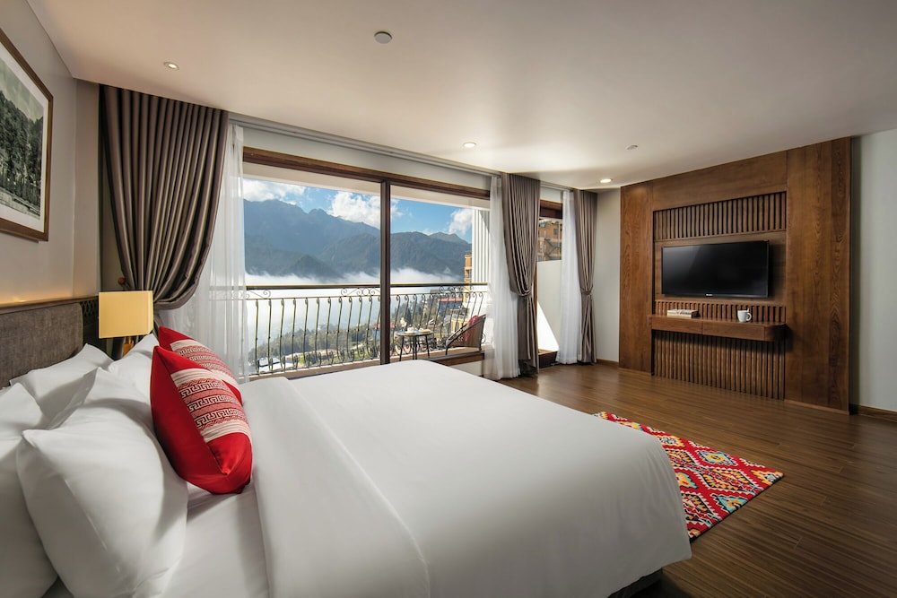 PREMIUM, MOUNTAIN VIEW, BALCONY