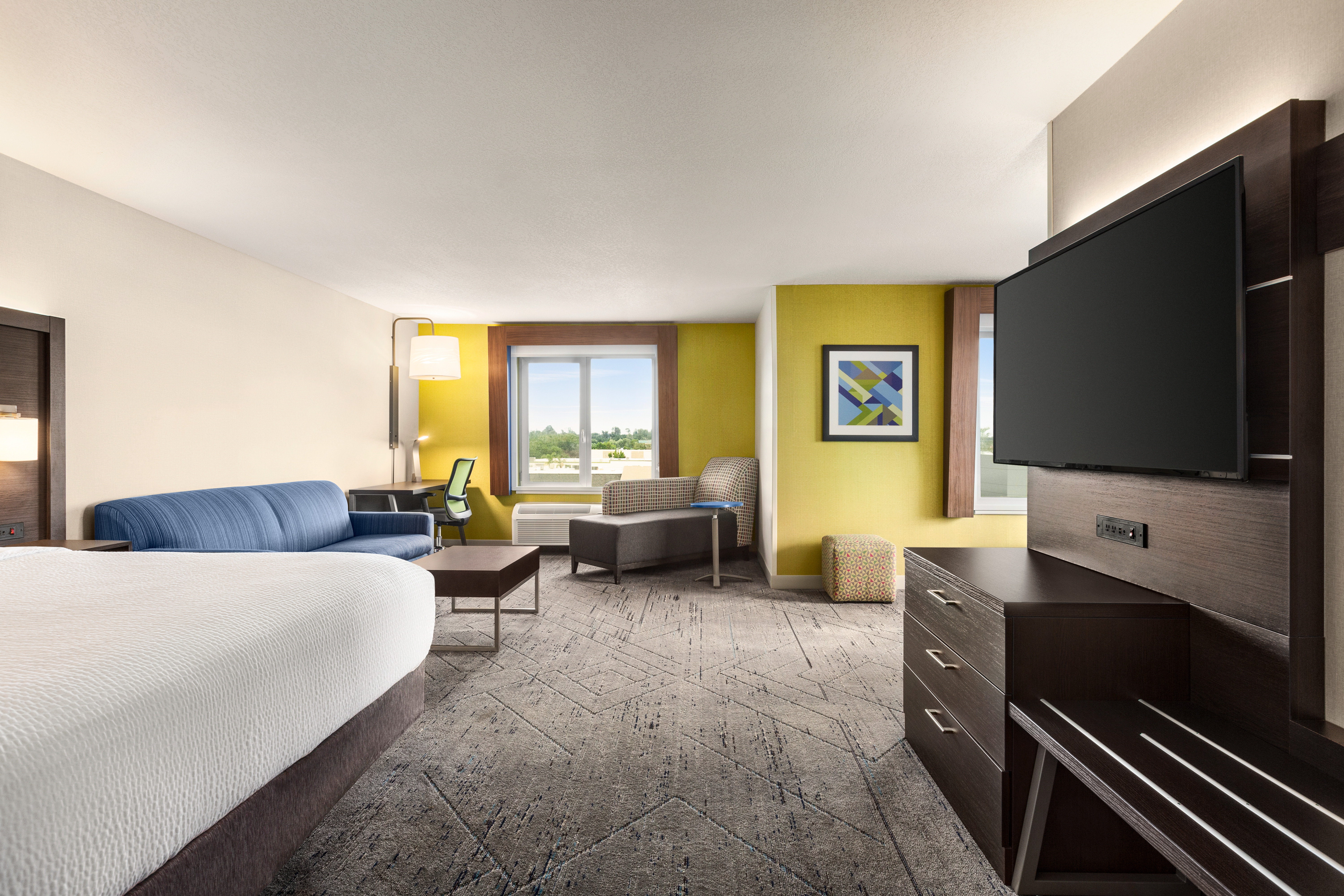 Holiday Inn Express Suites Redding 14/34
