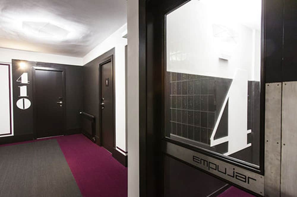 NEW HOTEL COLON 34/61