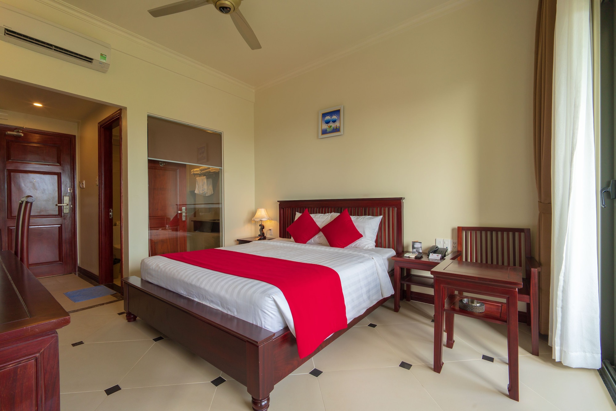 Superior, Twin Beds, Praha Hotel Phu Quoc 3/10