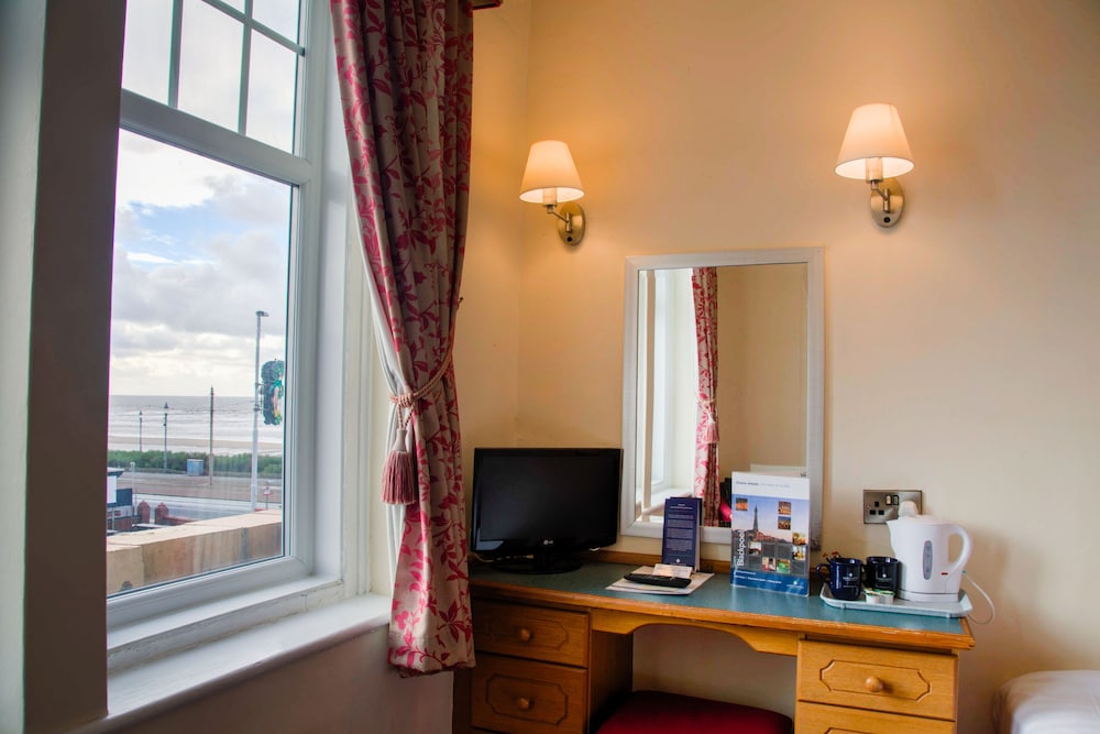 The Cliffs Hotel Blackpool 68/74