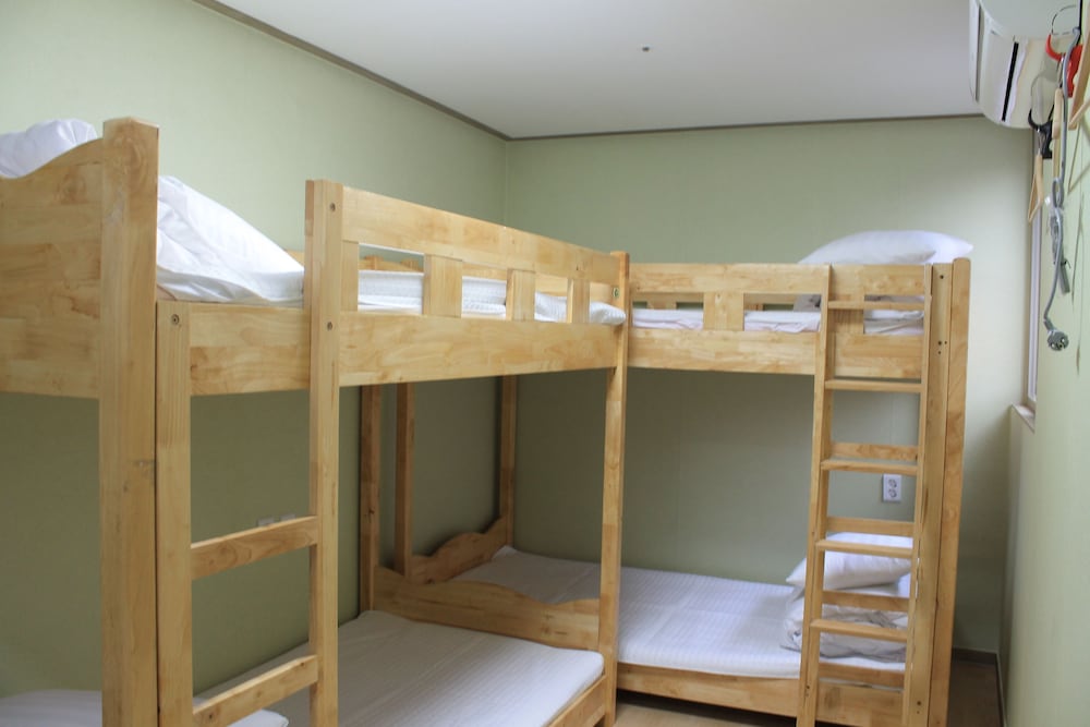 R Guesthouse 7/74