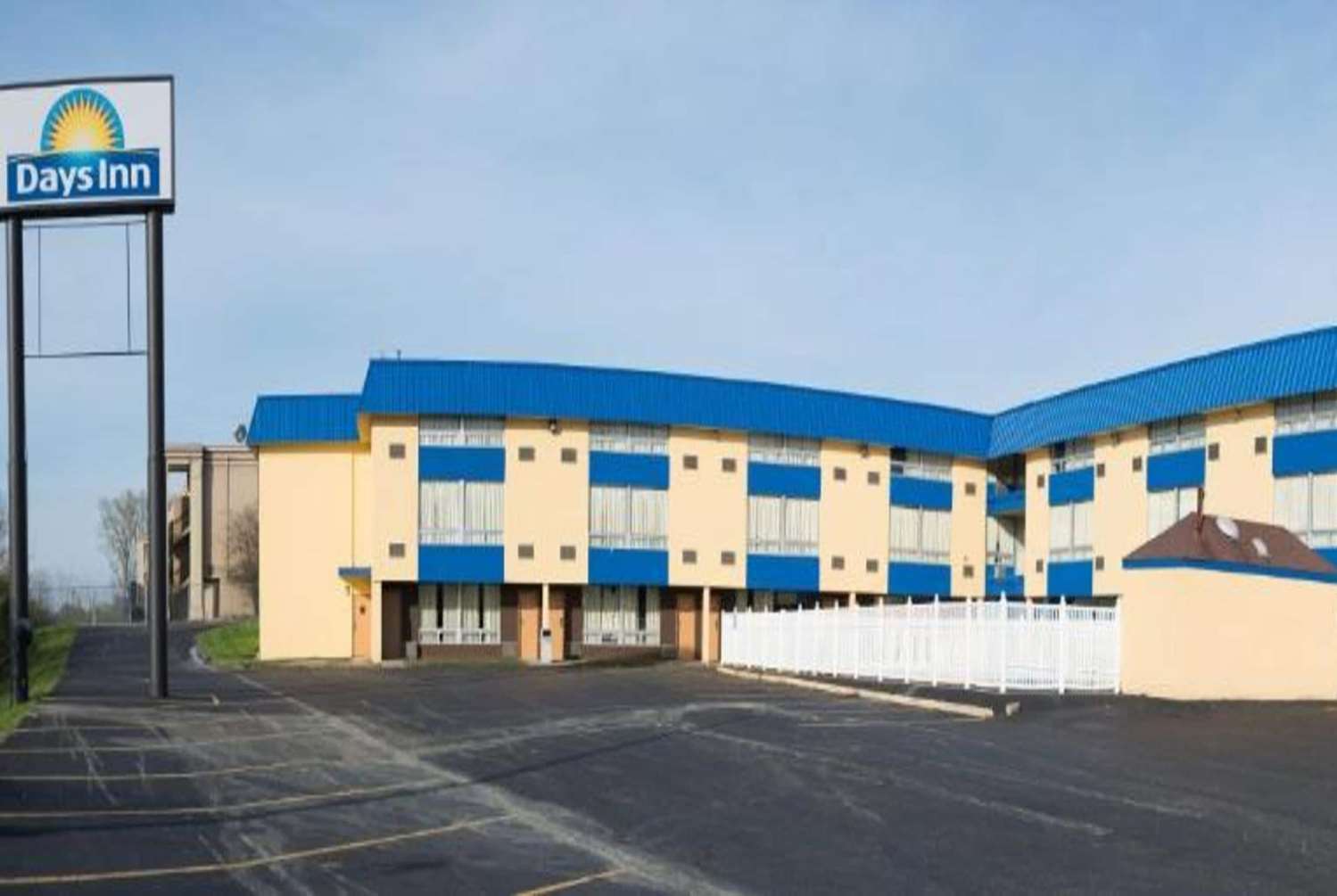Hotel Fort Wright Cincinnati Area 2/35
