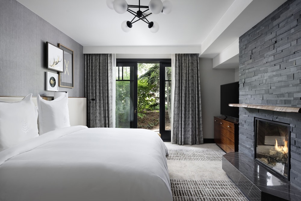 Four Seasons Resort and Residences Vail 34/93