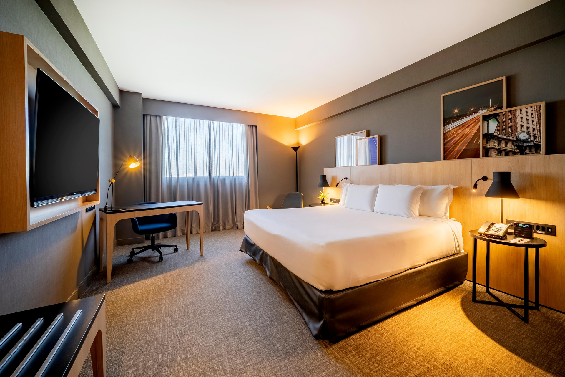 Executive, Double Bed, Street View