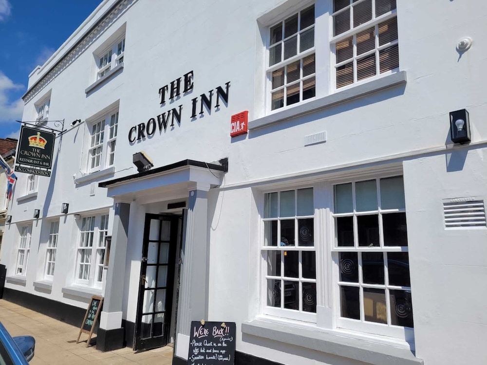 The Crown Hotel 1/33