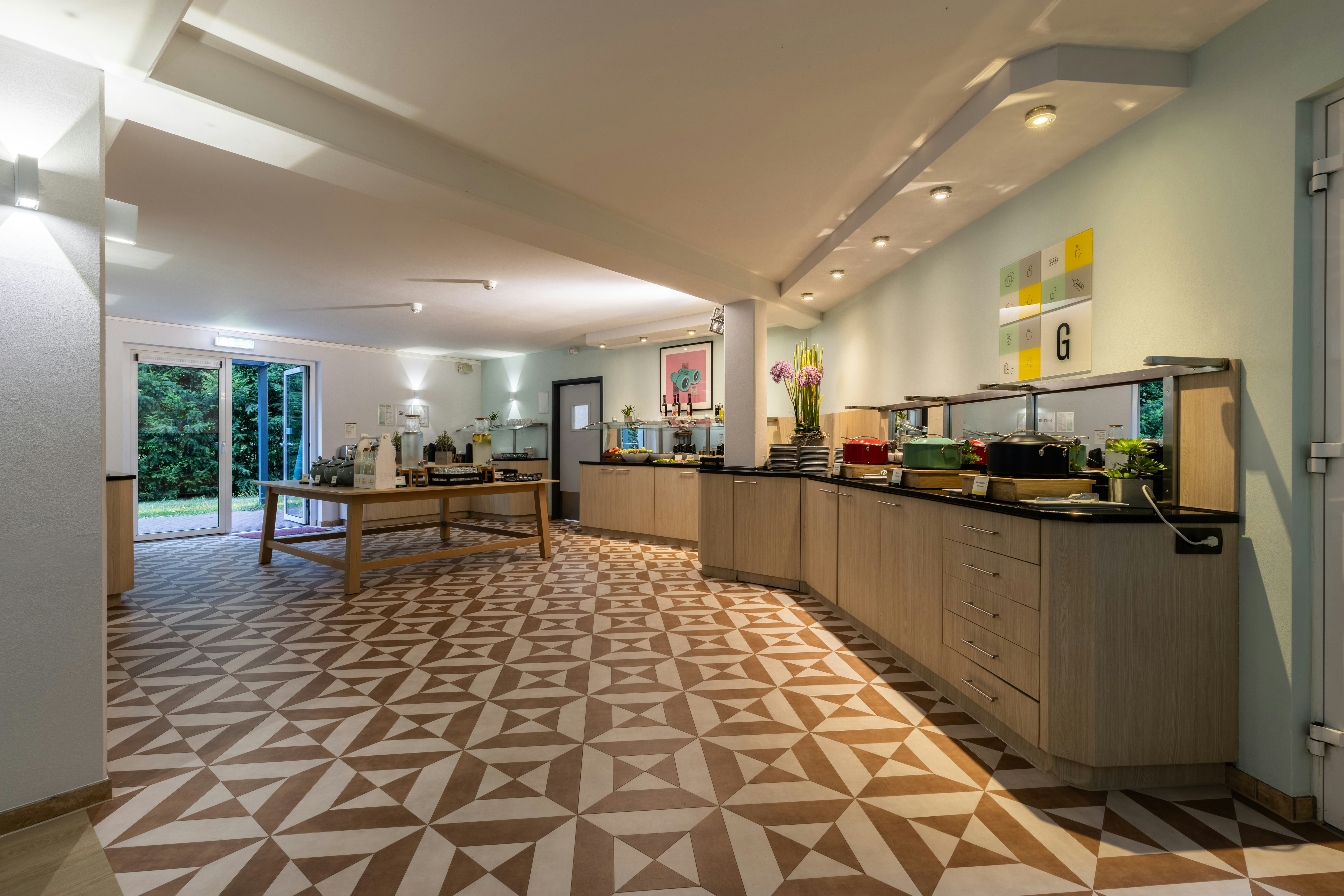 Garner Hotel Oberhausen by IHG 11/81