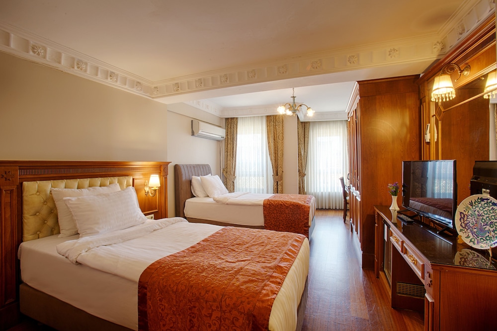 Sumengen Hotel 9/58