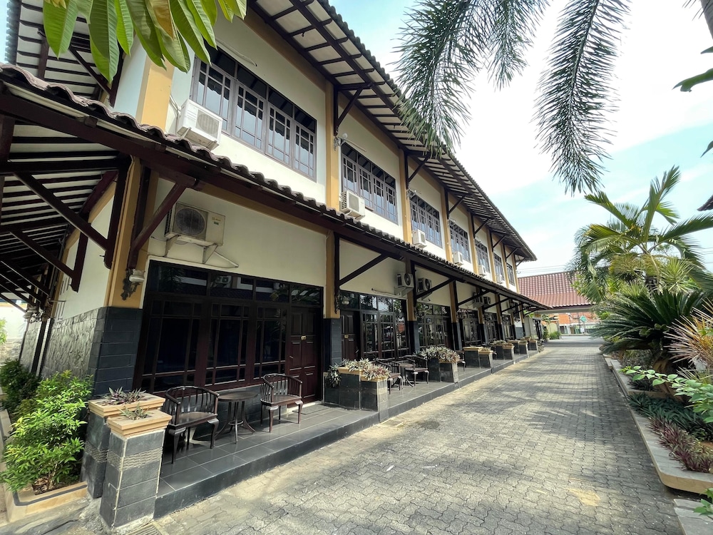 Collection O Pekalongan Near Pasar Batik Setono Formerly Hotel Jayadipa in PEKALONGAN