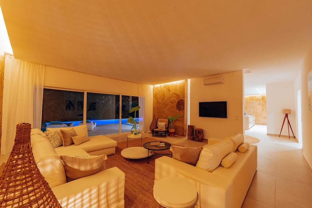 Ycona Luxury Resort 42/60