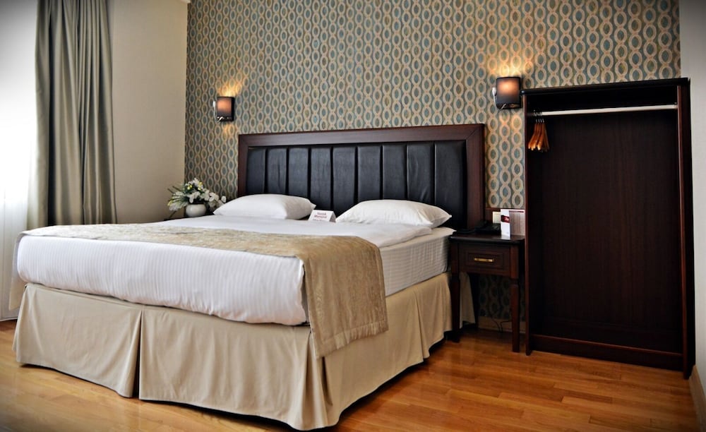 Hotel Monec 17/50