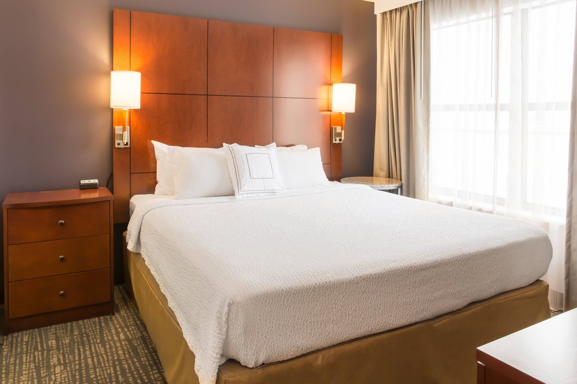 1 Bedroom, Suite, King Bed, Sofa, Accessible