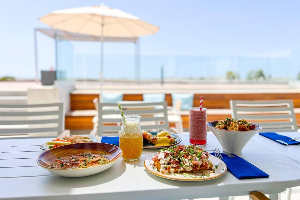 Resort Cordial Santa Agueda and Perchel Beach Club 61/79