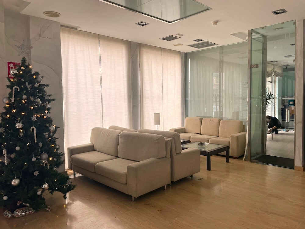 Hotel Puerta de Ocana 20/32