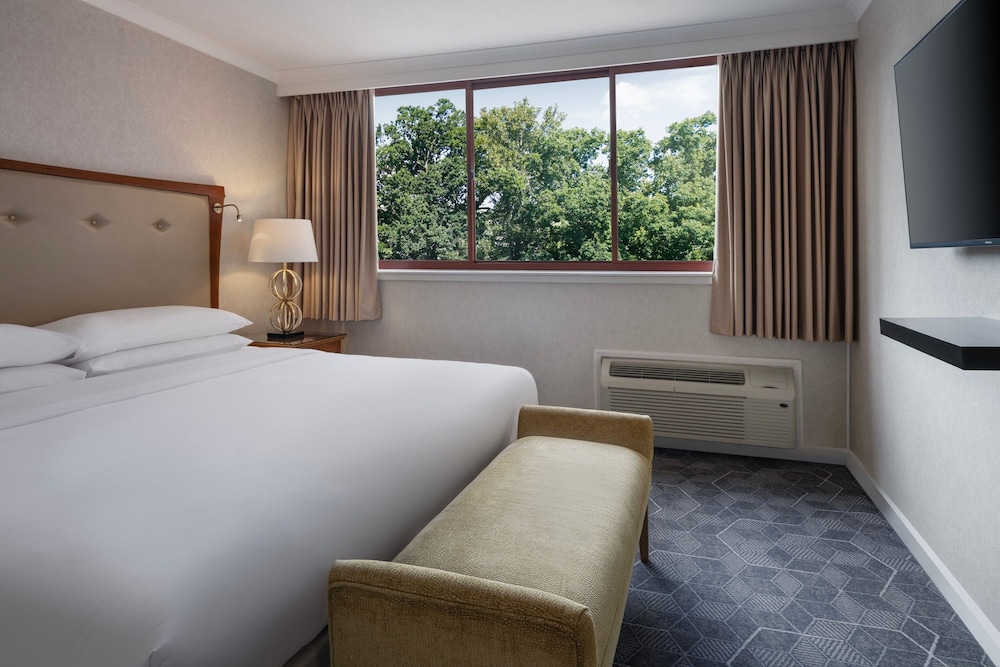 1 Bedroom, Luxury, Suite, King Bed, Sofa